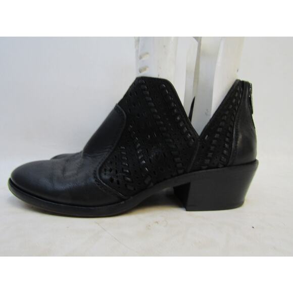 Vince Camuto Womens Size 7 M Black Leather Ankle Fashion Boots Bootie - Picture 1 of 11
